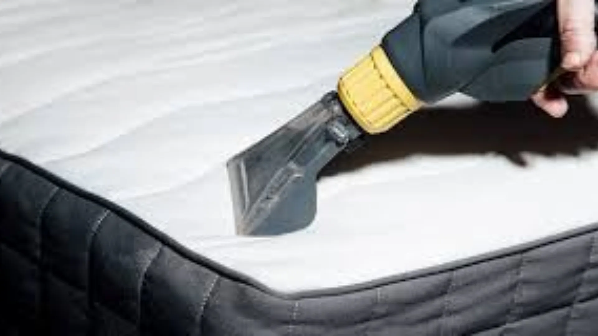 Nettoyage de matelas à Bordeaux – avant/après